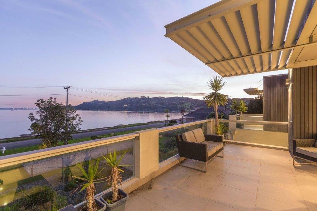 Waiheke Waterfront Lodge Oneroa Exteriör bild